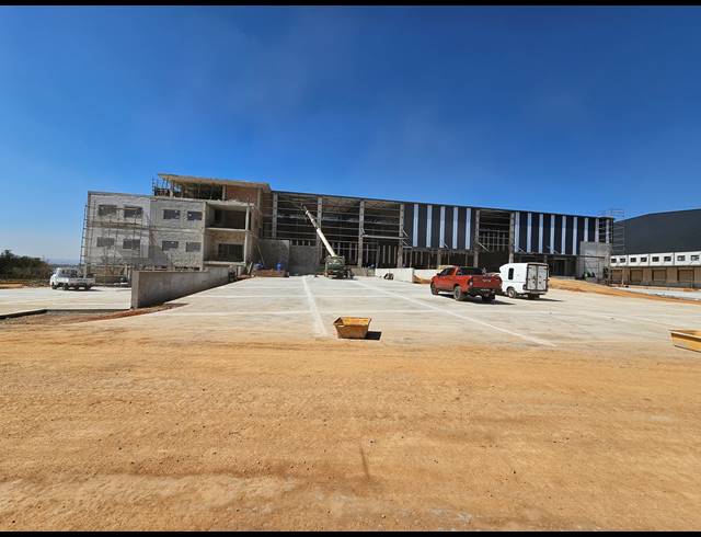 6,000M² WAREHOUSE TO LET IN LANSERIA